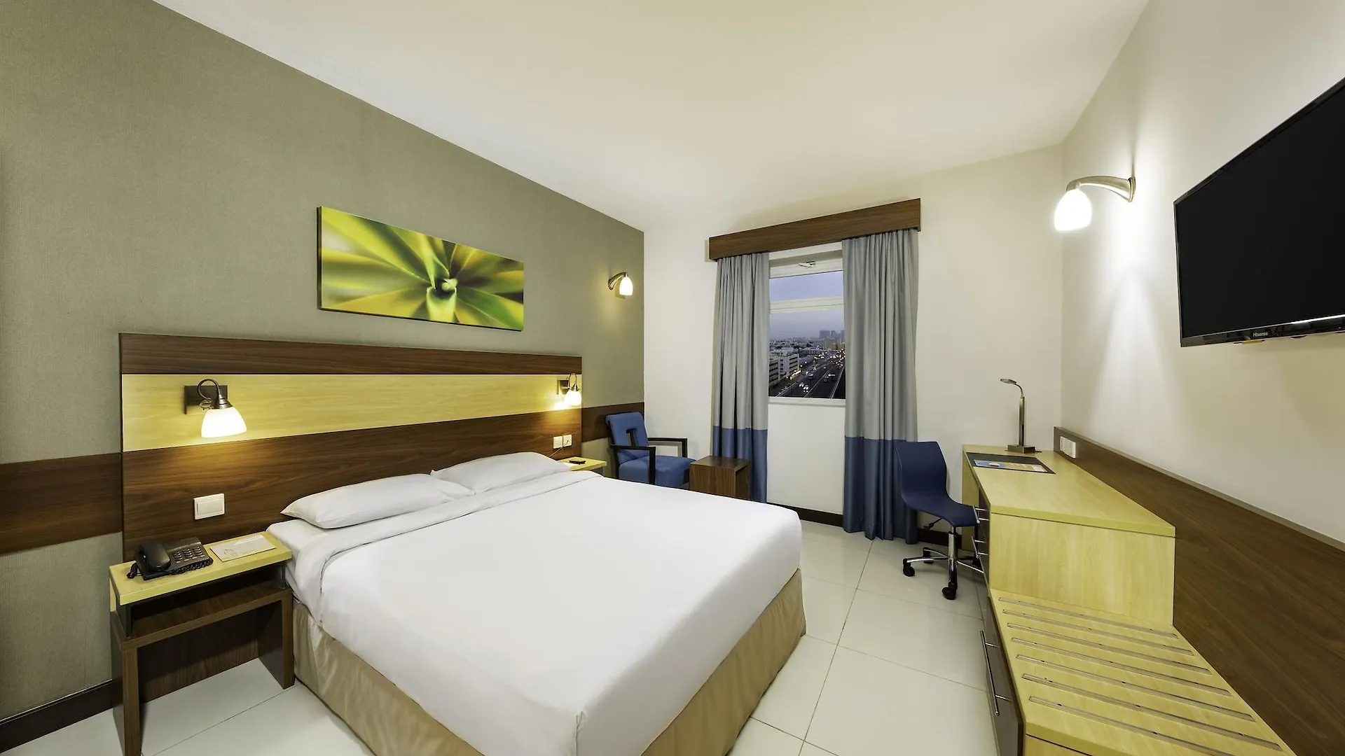 Citymax Sharjah 3*,